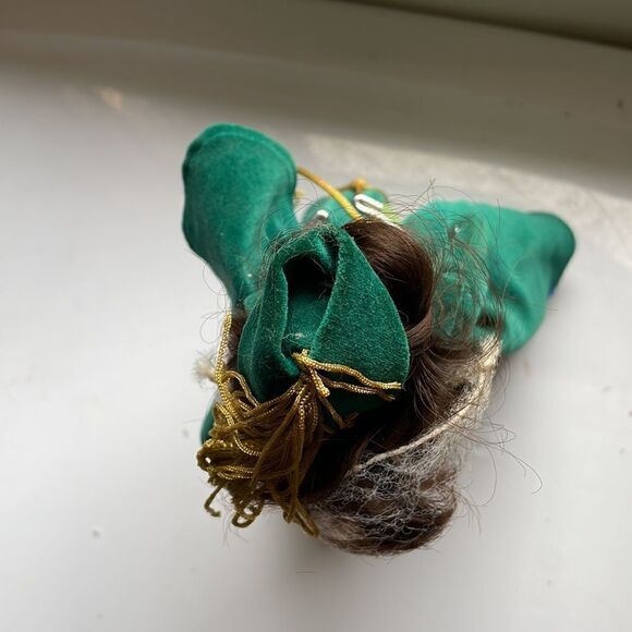 Vintage 1989 World Doll Scarlett O’Hara in green portieres dress doll on stand - Picture 7 of 7